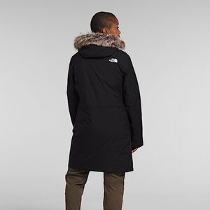 North Face Arctic Parka 550 in Black